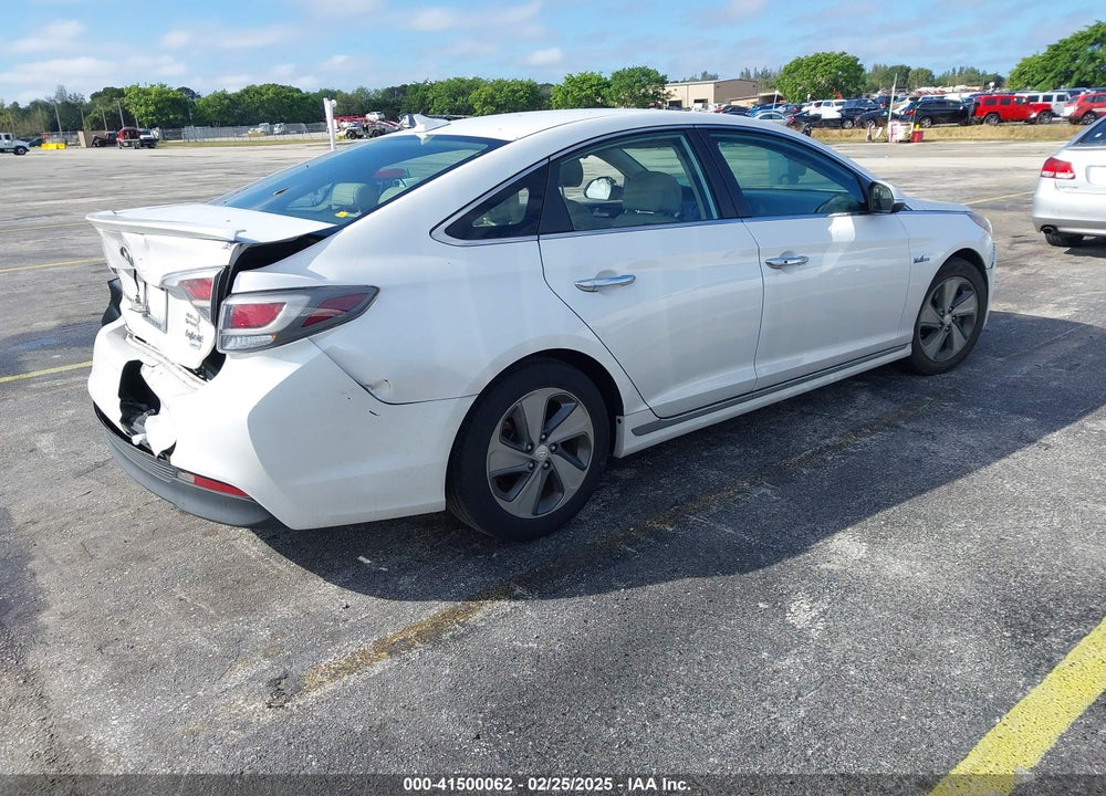 2016 HYUNDAI SONATA HYBRID VIN: KMHE34L13GA018114