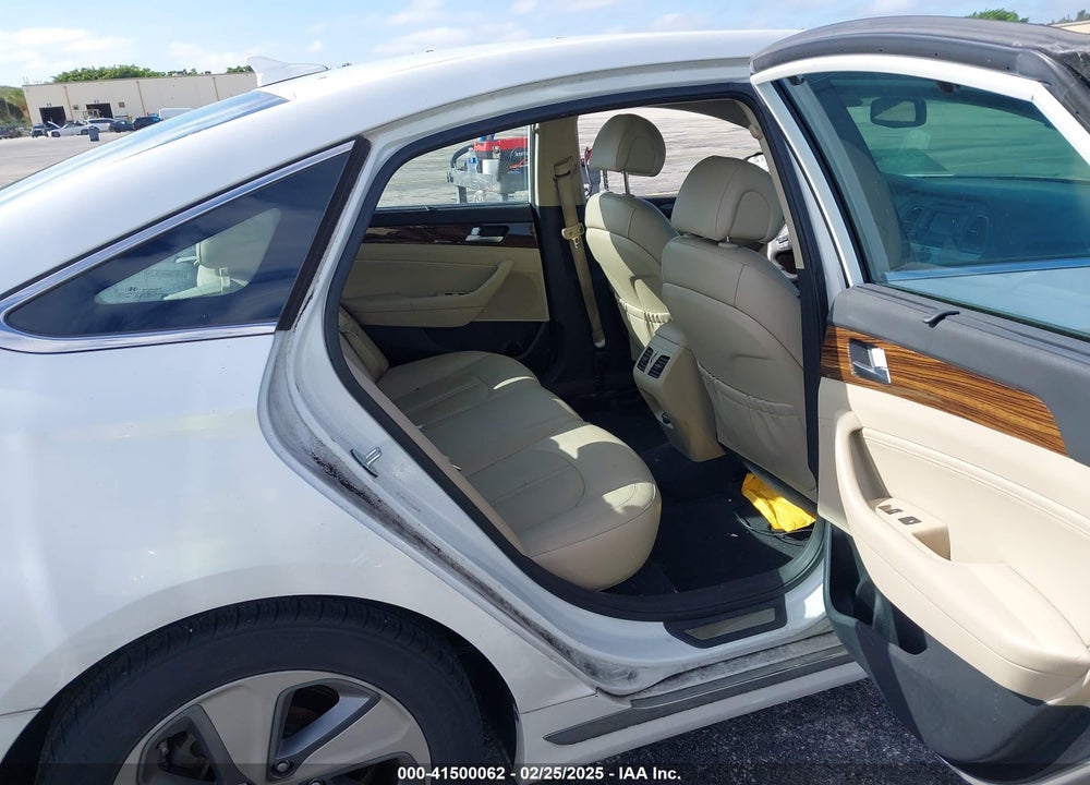 2016 HYUNDAI SONATA HYBRID VIN: KMHE34L13GA018114