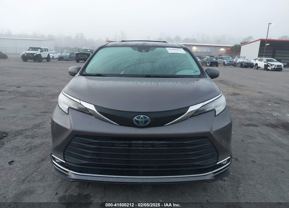 2021 TOYOTA SIENNA XLE VIN: 5TDYRKEC6MS048404