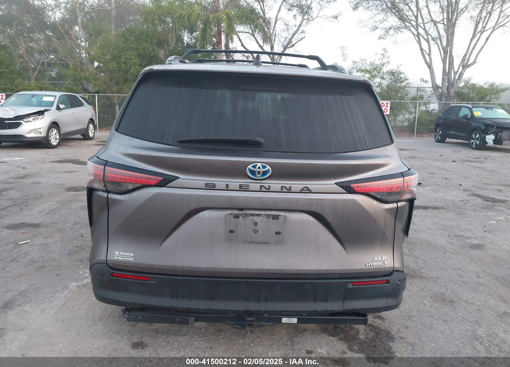2021 TOYOTA SIENNA XLE VIN: 5TDYRKEC6MS048404