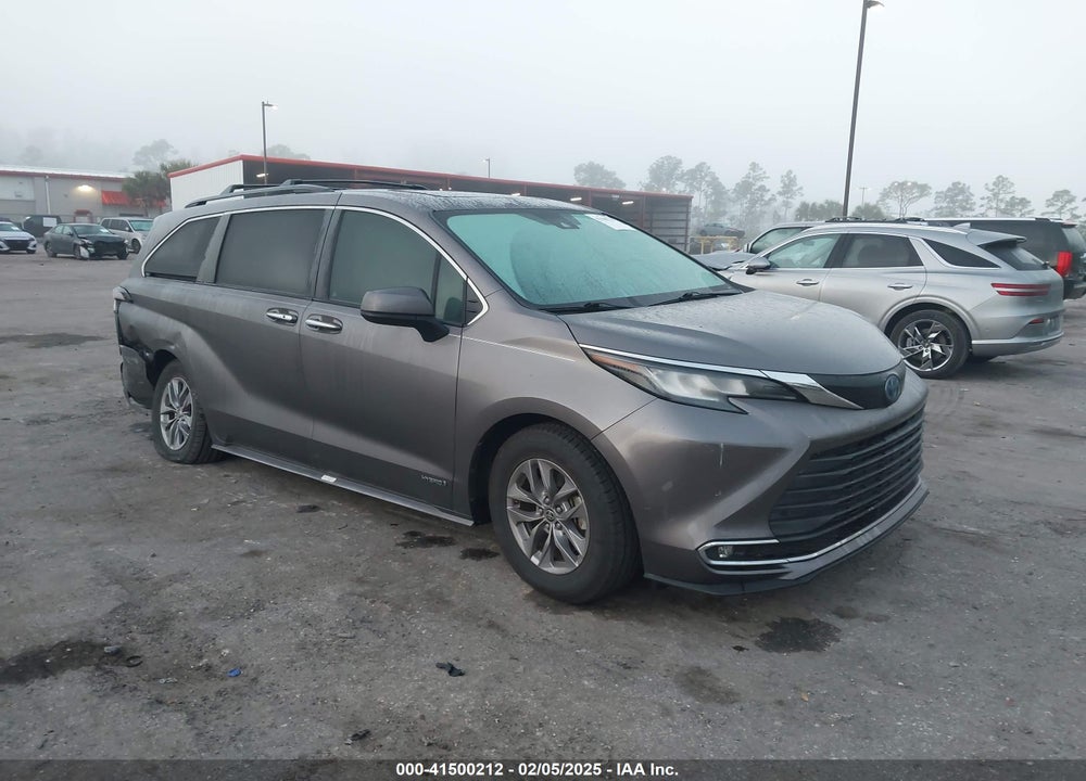 2021 TOYOTA SIENNA XLE VIN: 5TDYRKEC6MS048404