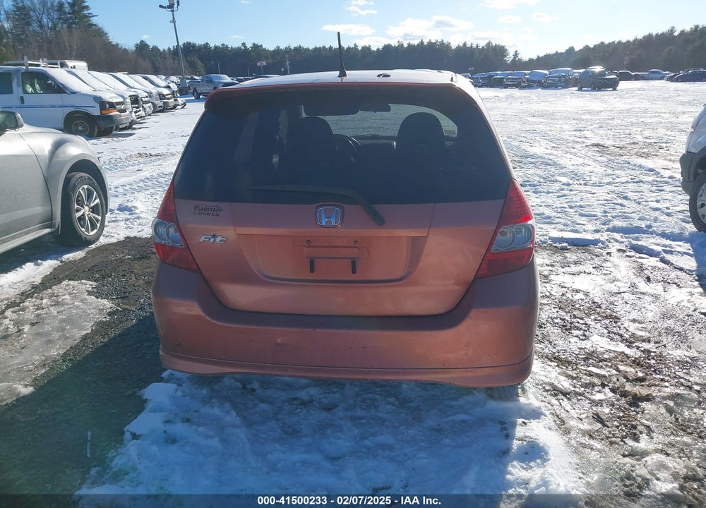 2007 HONDA FIT VIN: JHMGD38647S052919