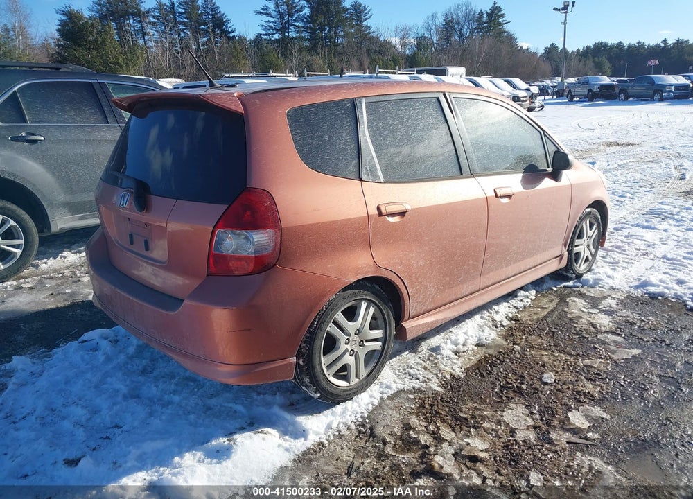 2007 HONDA FIT VIN: JHMGD38647S052919