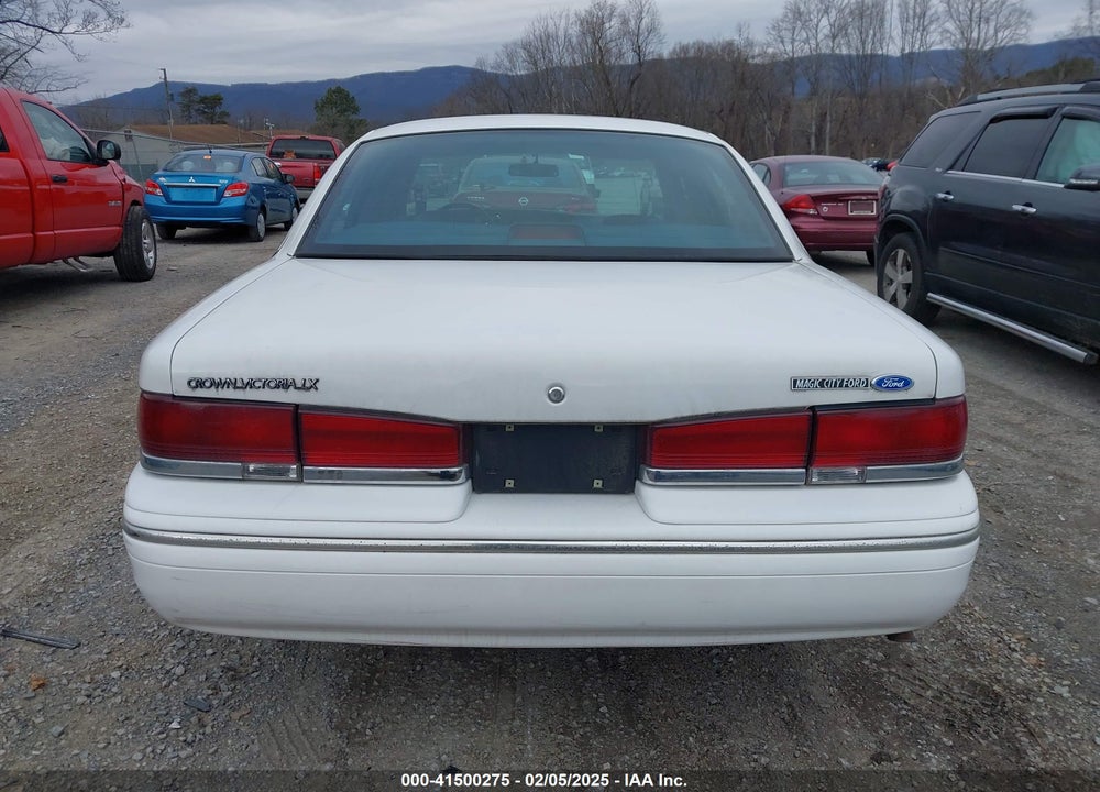 1997 FORD CROWN VICTORIA LX VIN: 2FALP74W2VX129355