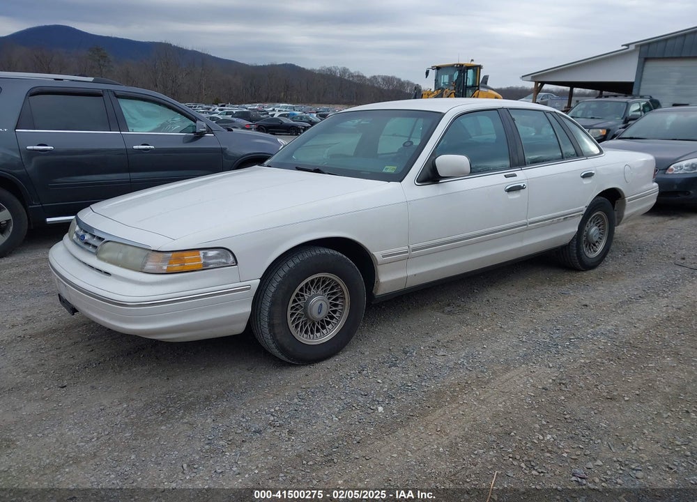 1997 FORD CROWN VICTORIA LX VIN: 2FALP74W2VX129355