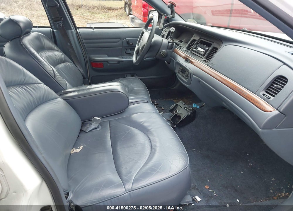 1997 FORD CROWN VICTORIA LX VIN: 2FALP74W2VX129355