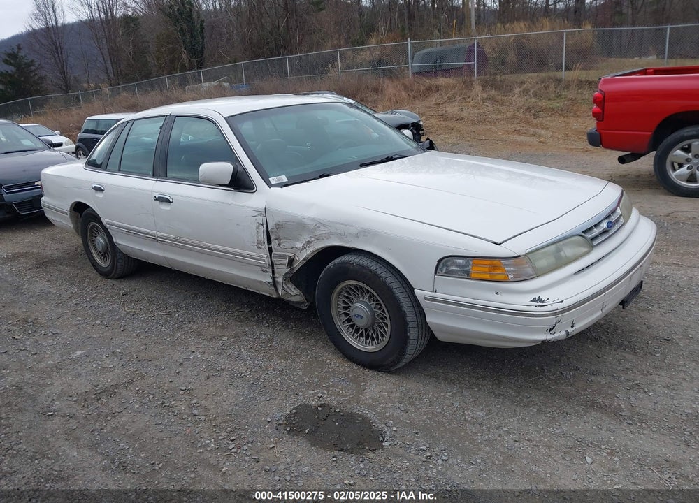 1997 FORD CROWN VICTORIA LX VIN: 2FALP74W2VX129355