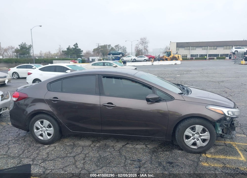 2018 KIA FORTE VIN: 3KPFK4A78JE168680
