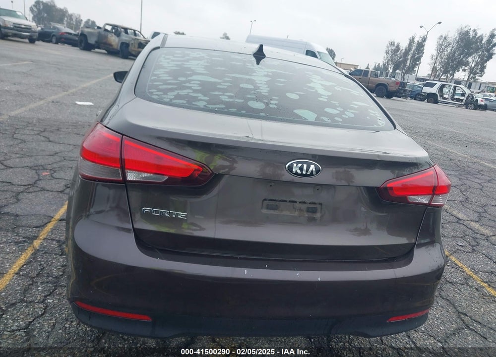 2018 KIA FORTE VIN: 3KPFK4A78JE168680