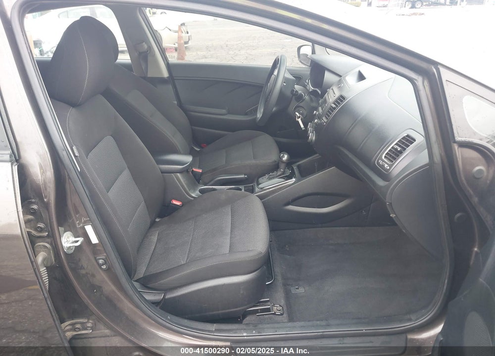 2018 KIA FORTE VIN: 3KPFK4A78JE168680