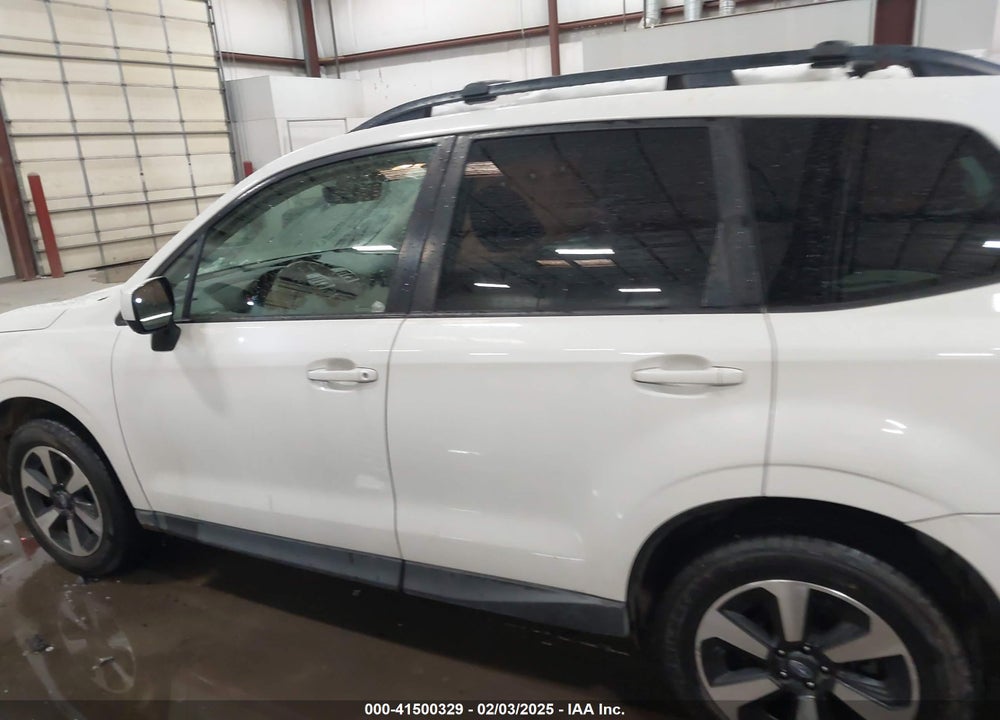 2017 SUBARU FORESTER 2.5I PREMIUM VIN: JF2SJAGC0HH581624