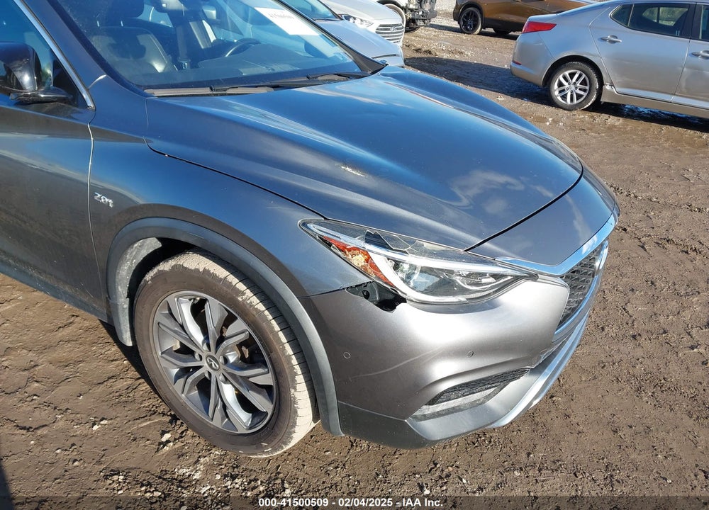 2017 INFINITI QX30 PREMIUM VIN: SJKCH5CR1HA020547