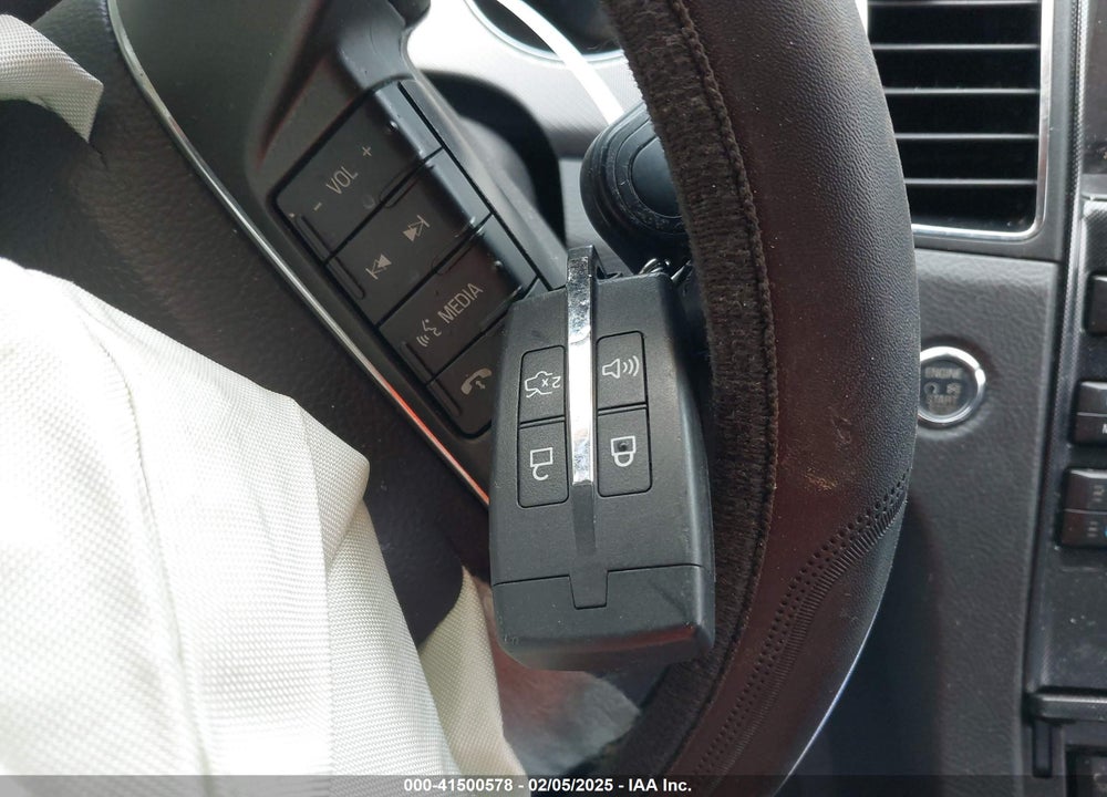 2010 FORD TAURUS VIN: 1FAHP2KT8AG123108