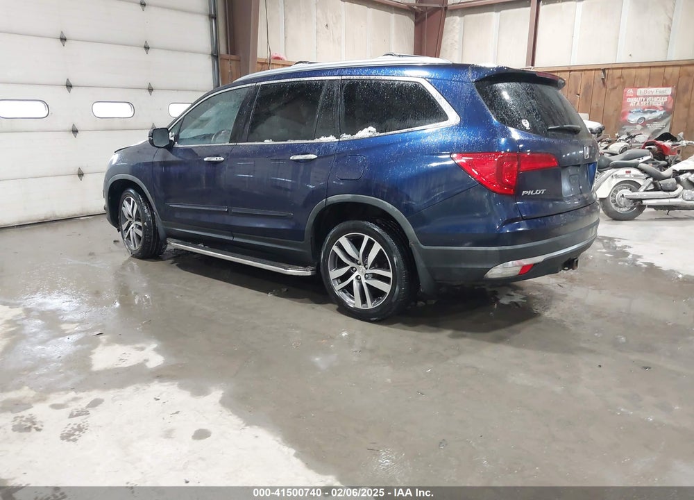 2017 HONDA PILOT TOURING VIN: 5FNYF6H9XHB070903