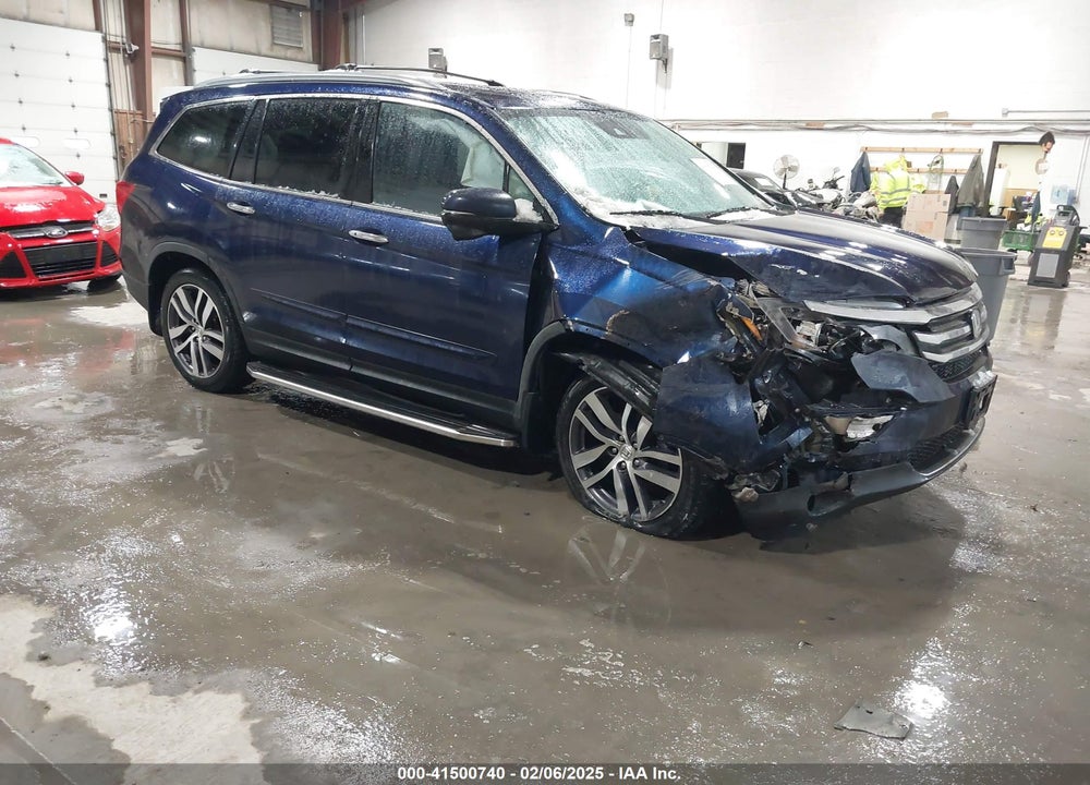 2017 HONDA PILOT TOURING VIN: 5FNYF6H9XHB070903