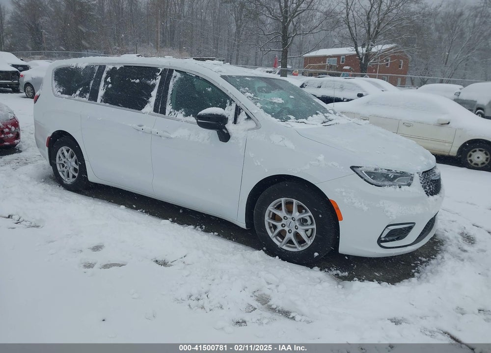 2024 CHRYSLER PACIFICA TOURING L VIN: 2C4RC1BGXRR116369