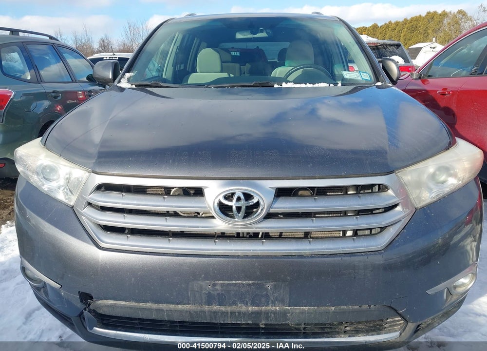 2011 TOYOTA HIGHLANDER SE VIN: 5TDBK3EH3BS092630