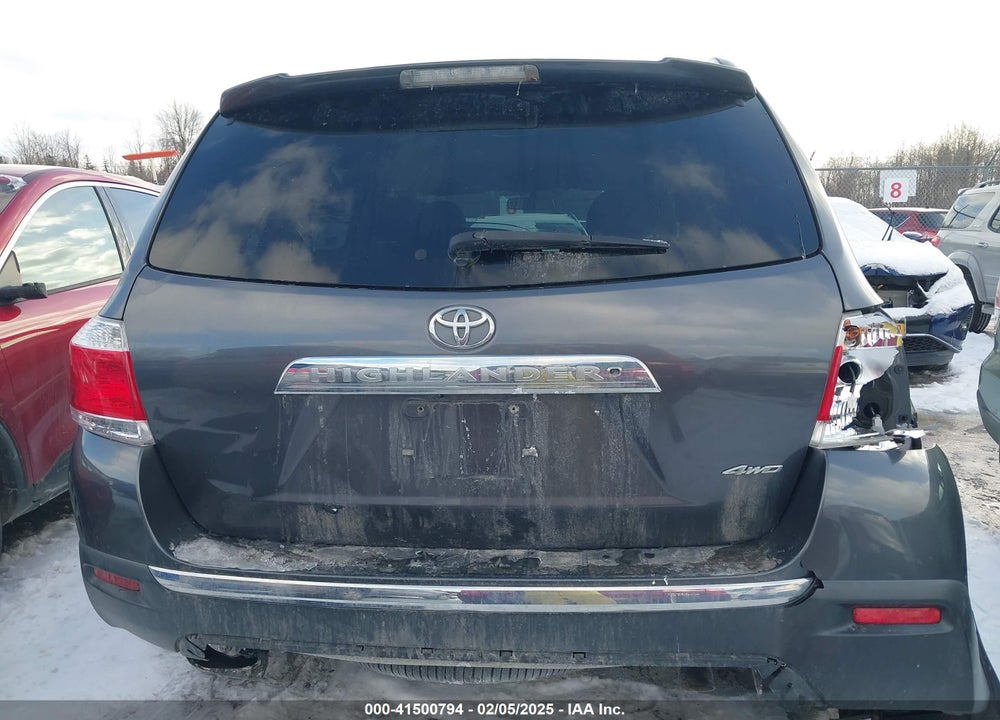 2011 TOYOTA HIGHLANDER SE VIN: 5TDBK3EH3BS092630