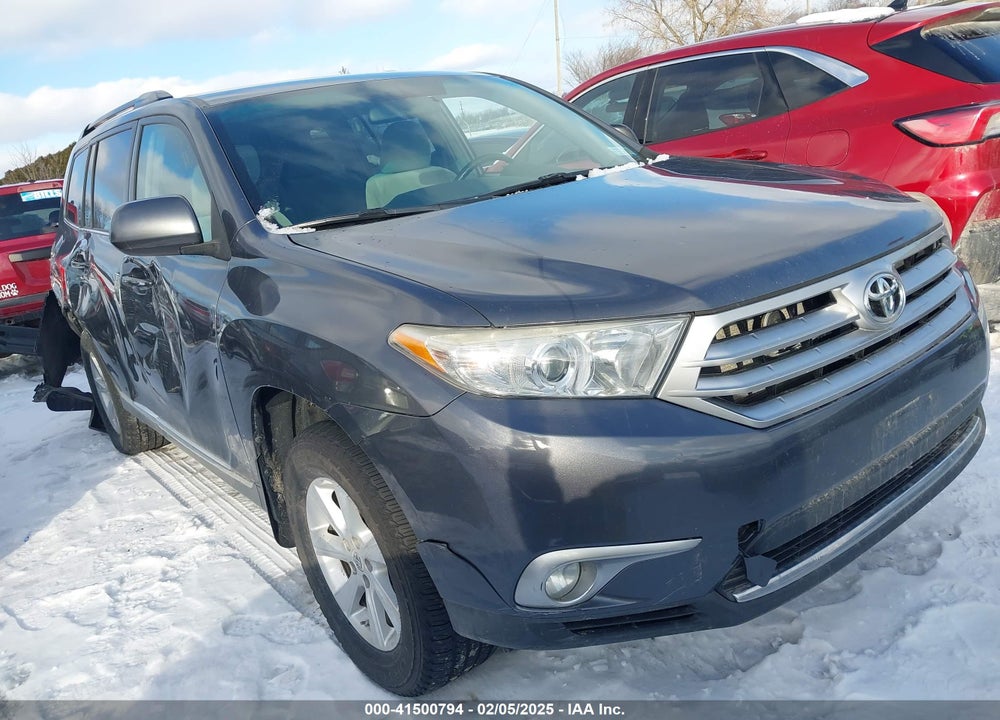 2011 TOYOTA HIGHLANDER SE VIN: 5TDBK3EH3BS092630