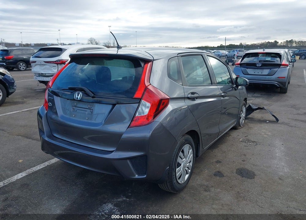 2015 HONDA FIT VIN: 3HGGK5H5XFM715137