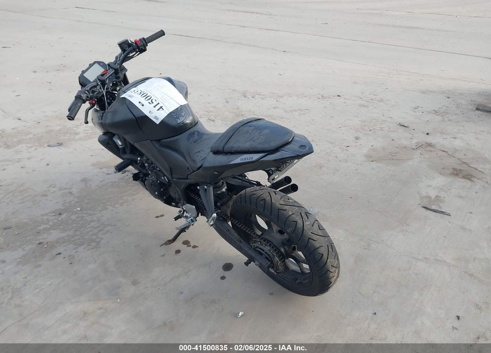 2021 YAMAHA MT-03 VIN: MH3RH20Y0MK005986