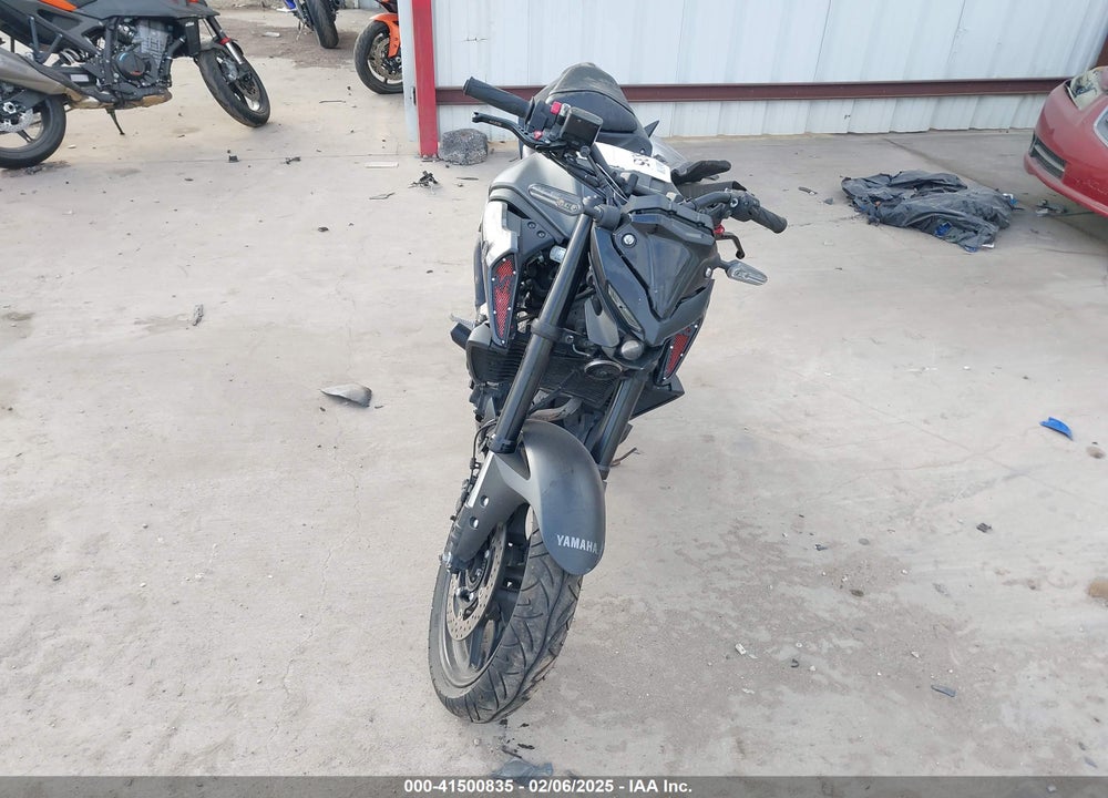 2021 YAMAHA MT-03 VIN: MH3RH20Y0MK005986