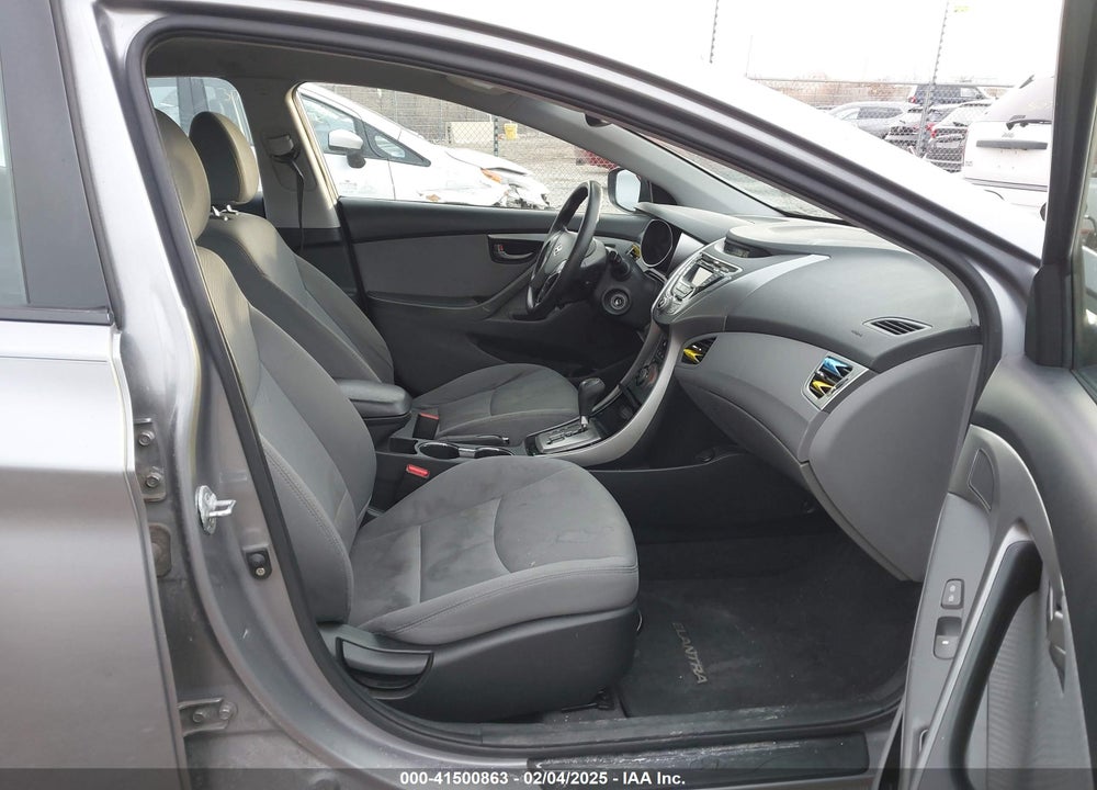 2013 HYUNDAI ELANTRA VIN: KMHDH4AE4DU499701