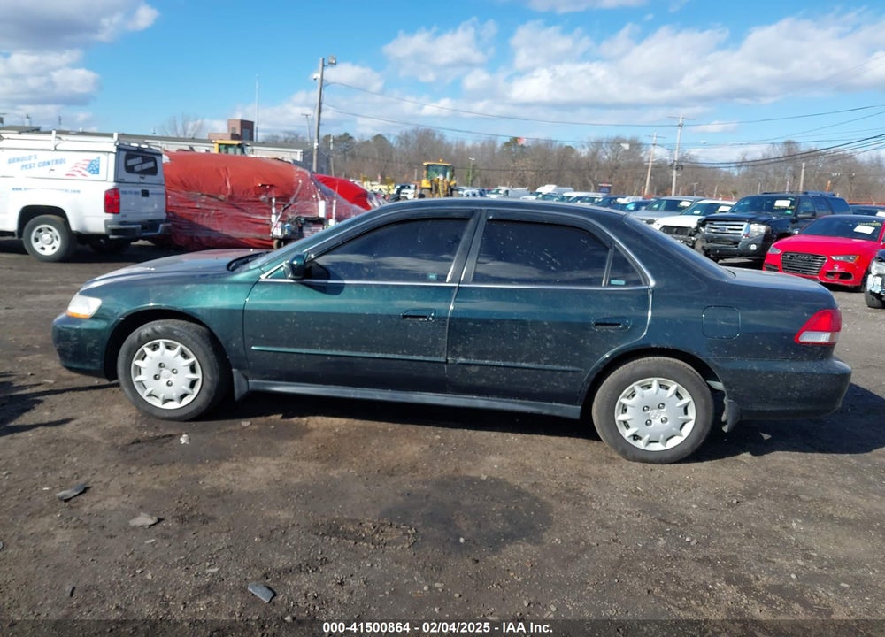 2001 HONDA ACCORD 2.3 LX VIN: 1HGCG66501A088379