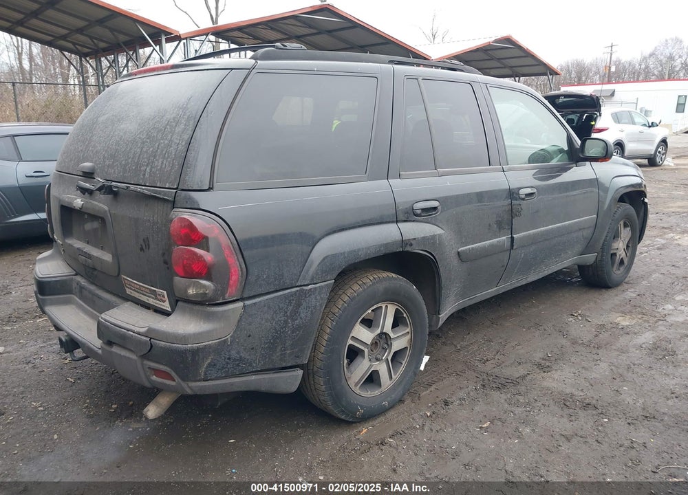2005 CHEVROLET TRAILBLAZER LT VIN: 1GNDT13S152248546