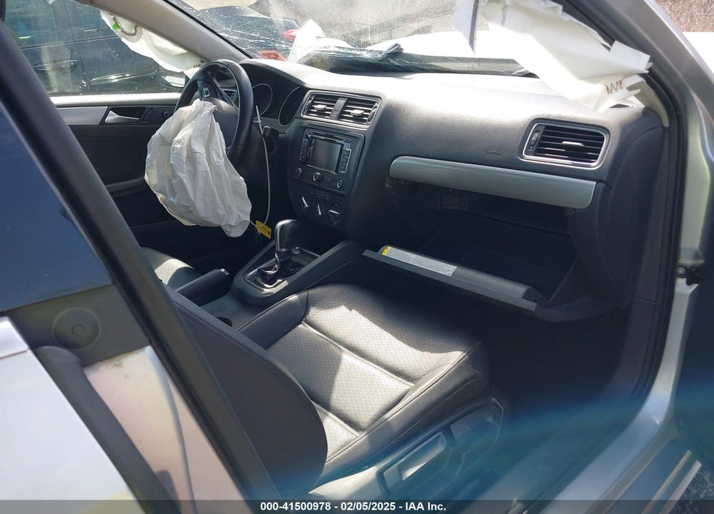 2015 VOLKSWAGEN JETTA VIN: 3VWD07AJ3FM242267