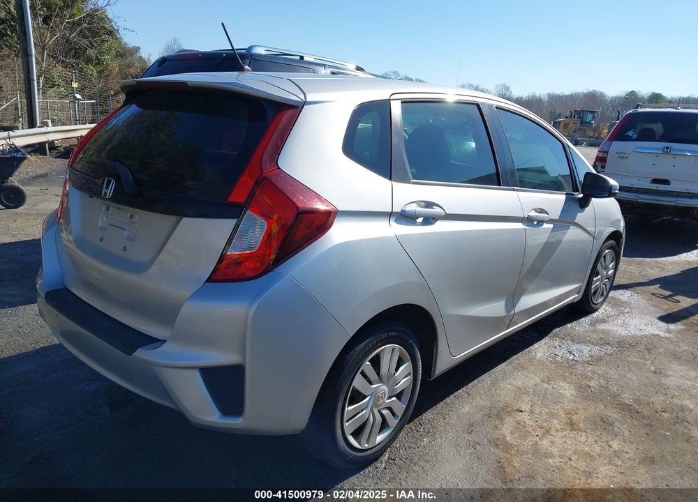 2015 HONDA FIT VIN: 3HGGK5G51FM737187