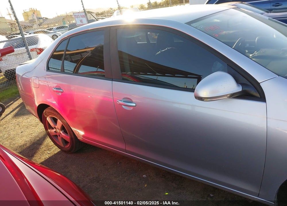 2008 VOLKSWAGEN JETTA S VIN: 3VWJZ71K98M158636