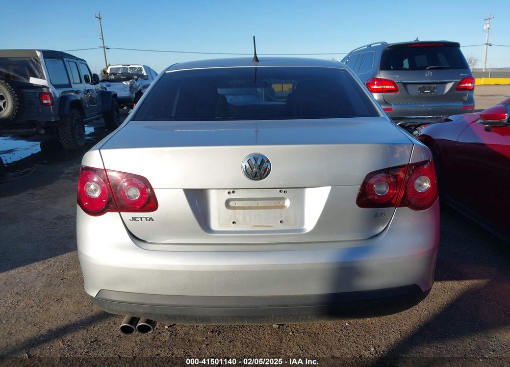 2008 VOLKSWAGEN JETTA S VIN: 3VWJZ71K98M158636