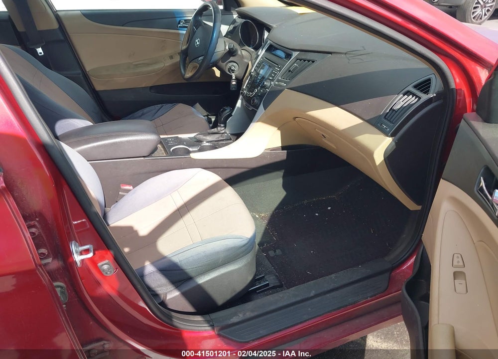 2013 HYUNDAI SONATA GLS VIN: 5NPEB4AC5DH795104