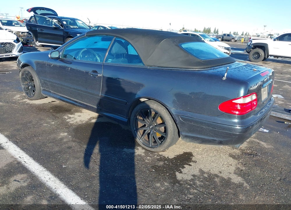 2000 MERCEDES-BENZ CLK 430 VIN: WDBLK70G0YT032551