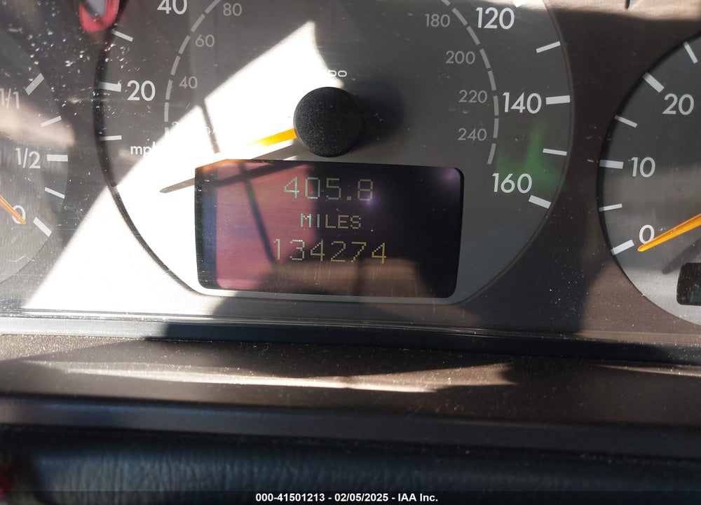 2000 MERCEDES-BENZ CLK 430 VIN: WDBLK70G0YT032551