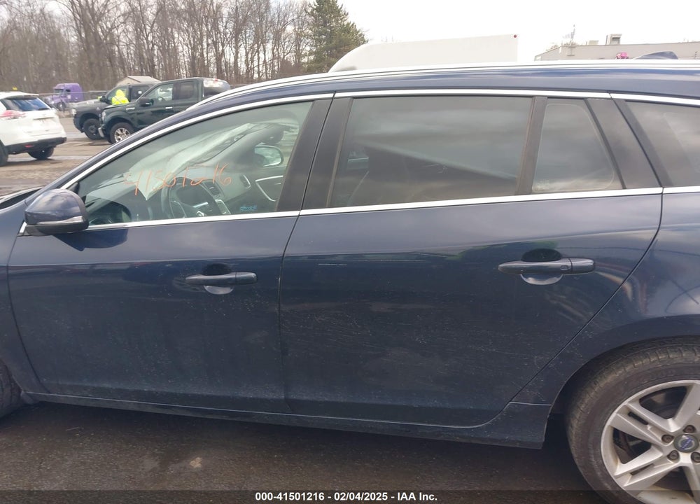 2015 VOLVO V60 T5 PREMIER VIN: YV140MEK0F1250032