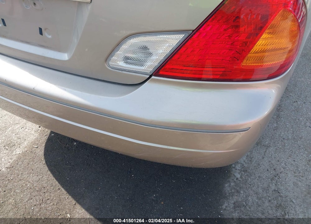 2000 TOYOTA AVALON XLS VIN: 4T1BF28B0YU088671