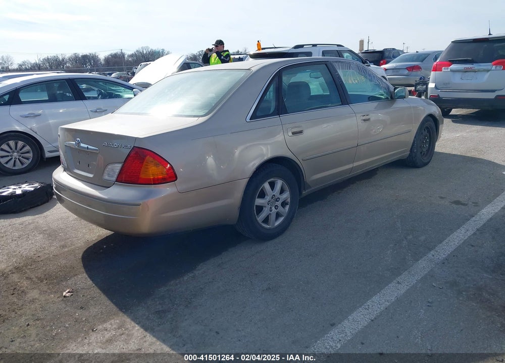 2000 TOYOTA AVALON XLS VIN: 4T1BF28B0YU088671