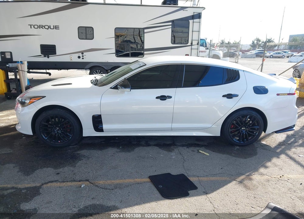 2018 KIA STINGER VIN: KNAE15LA8J6033876