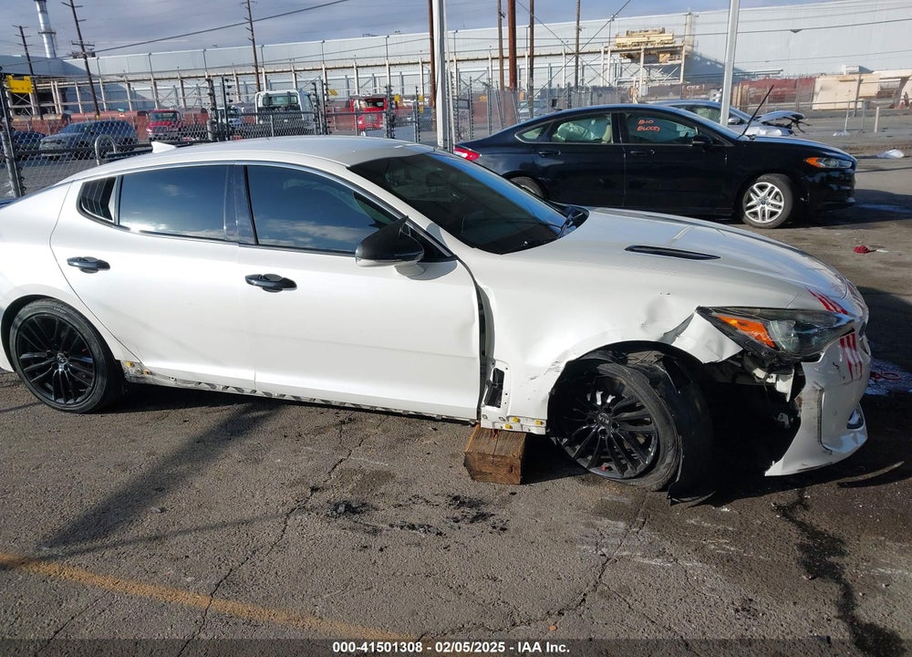 2018 KIA STINGER VIN: KNAE15LA8J6033876