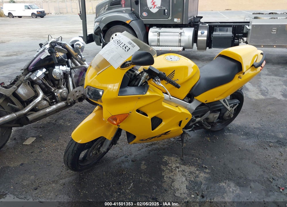 2000 HONDA VFR800 F1 VIN: JH2RC4618YM200027