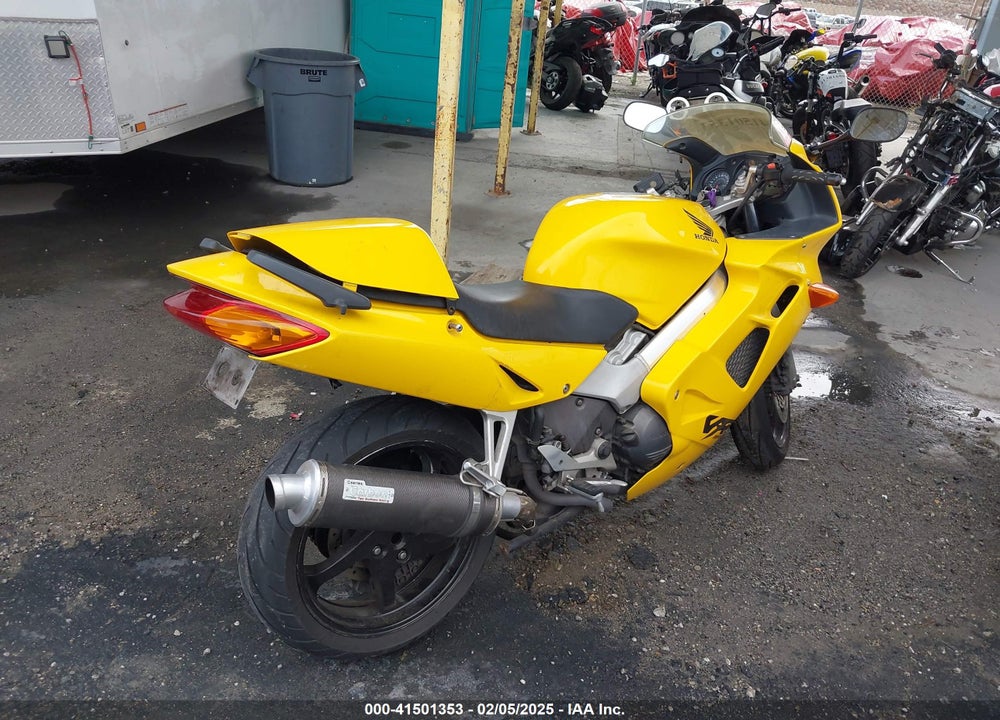 2000 HONDA VFR800 F1 VIN: JH2RC4618YM200027