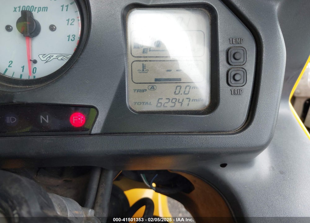 2000 HONDA VFR800 F1 VIN: JH2RC4618YM200027