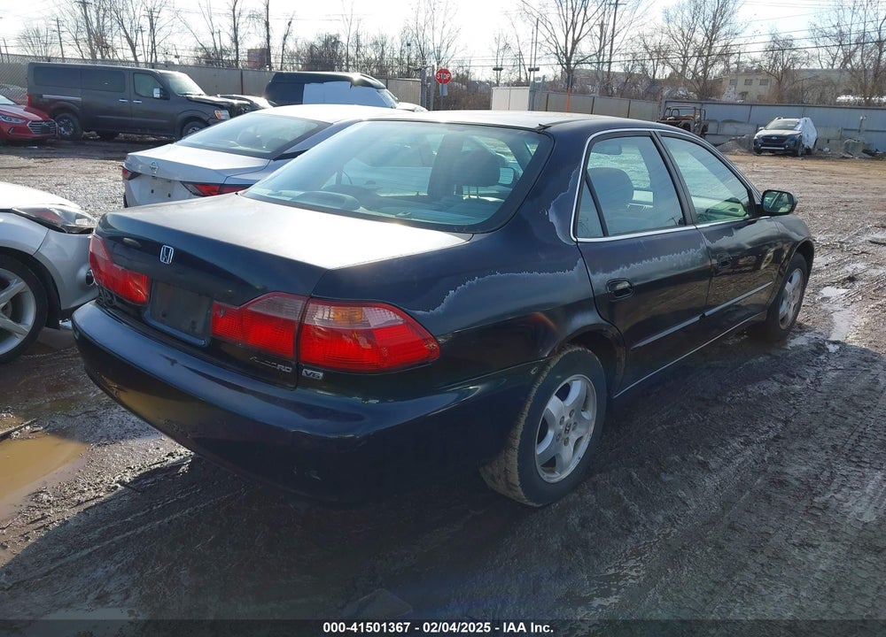 2000 HONDA ACCORD 3.0 EX VIN: 1HGCG165XYA096521
