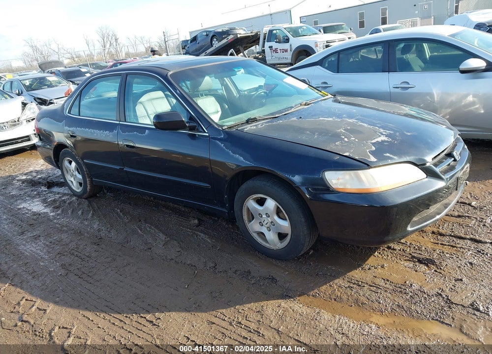 2000 HONDA ACCORD 3.0 EX VIN: 1HGCG165XYA096521