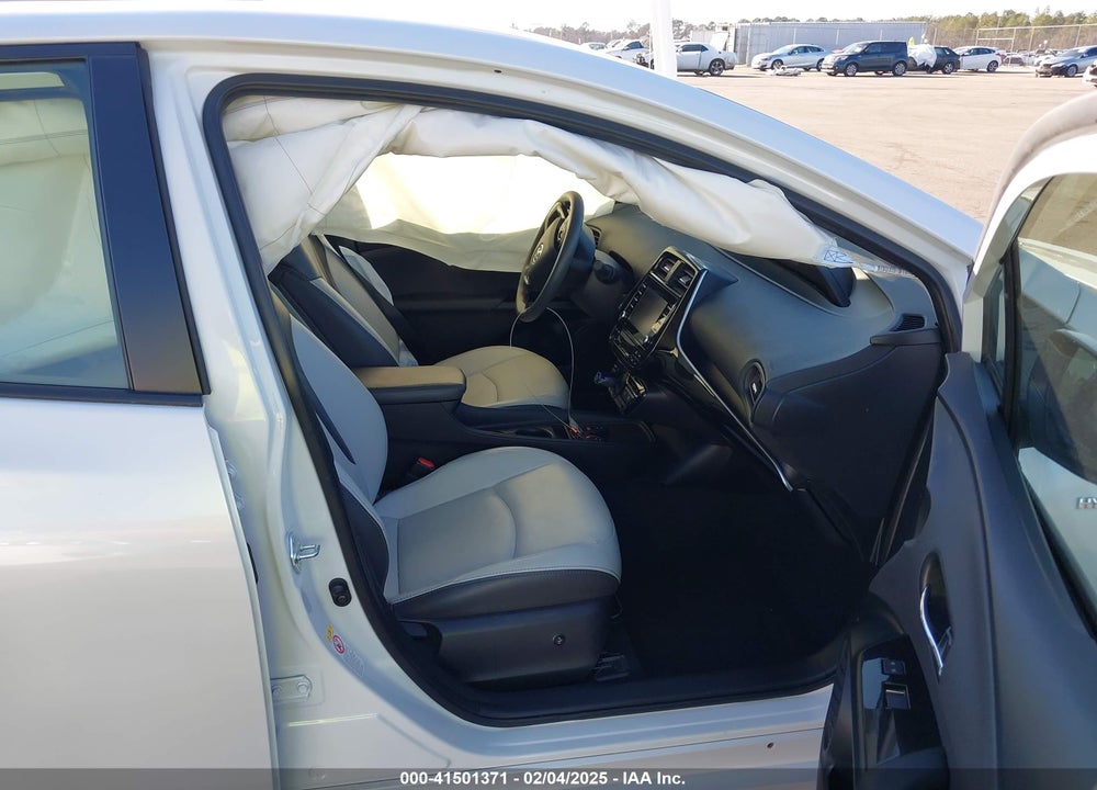 2022 TOYOTA PRIUS VIN: JTDKAMFU1N3162300
