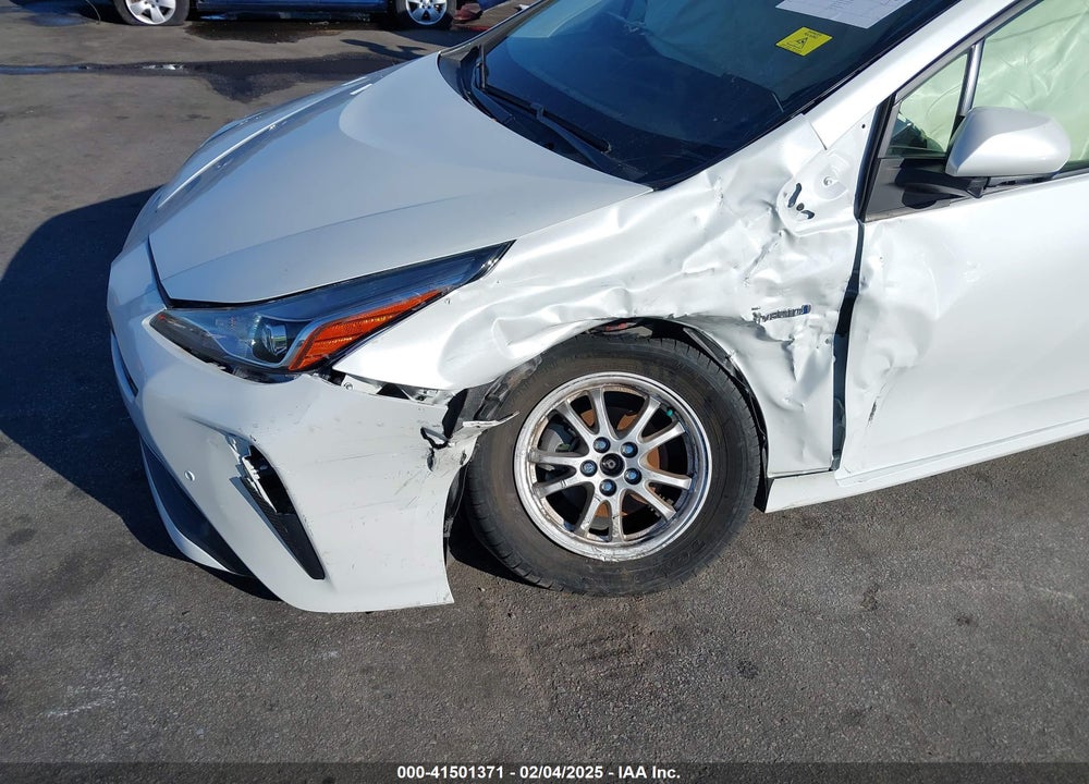 2022 TOYOTA PRIUS VIN: JTDKAMFU1N3162300