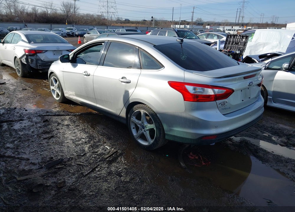 2013 FORD FOCUS VIN: 1FADP3J22DL300647