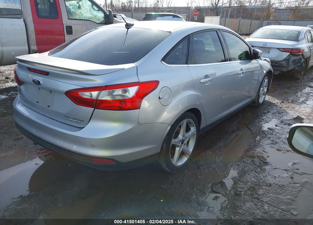 2013 FORD FOCUS VIN: 1FADP3J22DL300647